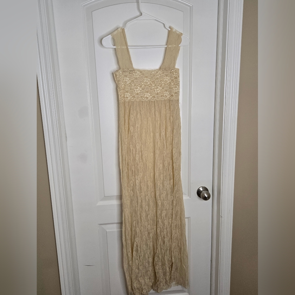 117. Intimately Free People | Cream Lace Maxi Dress – Size Small - Picture 5 of 10